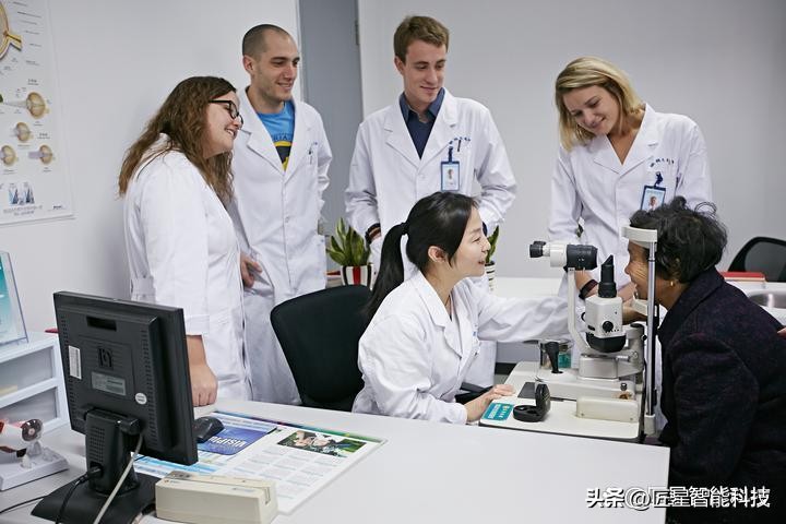 眼视光医学都学什么课程,眼视光学专业的课程