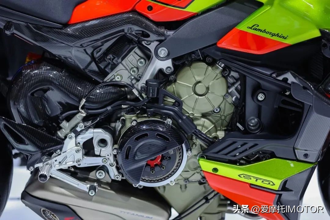 北京车展，杜卡迪上市全新大魔鬼DiavelV4