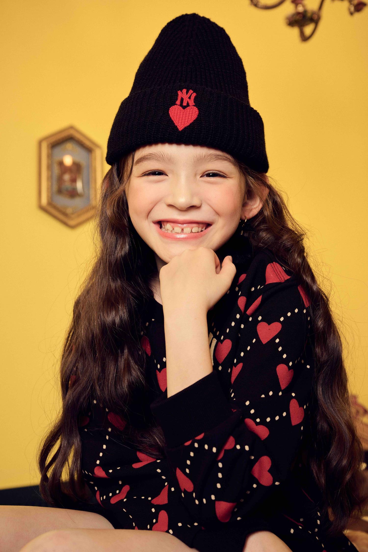 mlb女童装潮款高级感,潮流色彩拼图解锁潮童秋冬密码