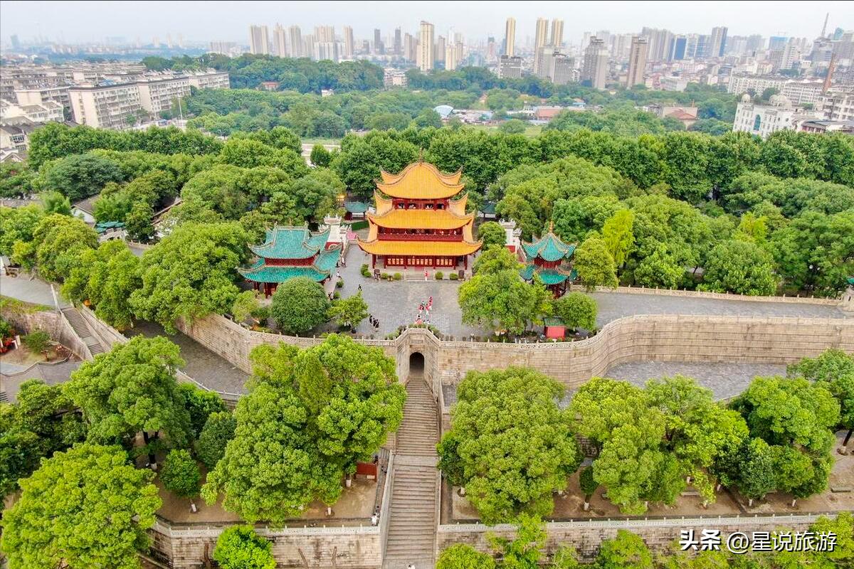 黄鹤楼岳阳楼滕王阁等四大名楼,黄鹤楼岳阳楼滕王阁蓬莱阁顺序