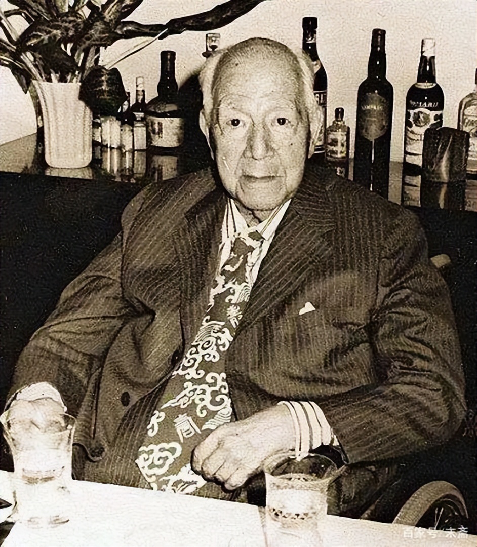 赌王何鸿燊：86万续命针每日一针，800万金丝楠木棺开启世纪葬礼