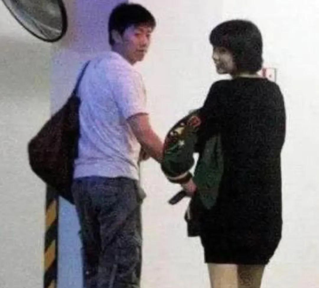 卓伟最近公布的消息,卓伟现在还在爆料吗