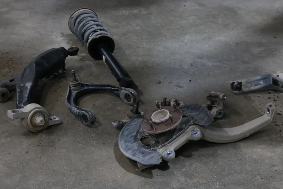 老爷子12代皇冠,12代丰田皇冠翻新改造全过程