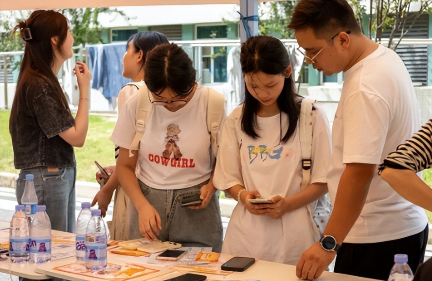 满“新”欢喜！长江职业学院喜迎2023新生！