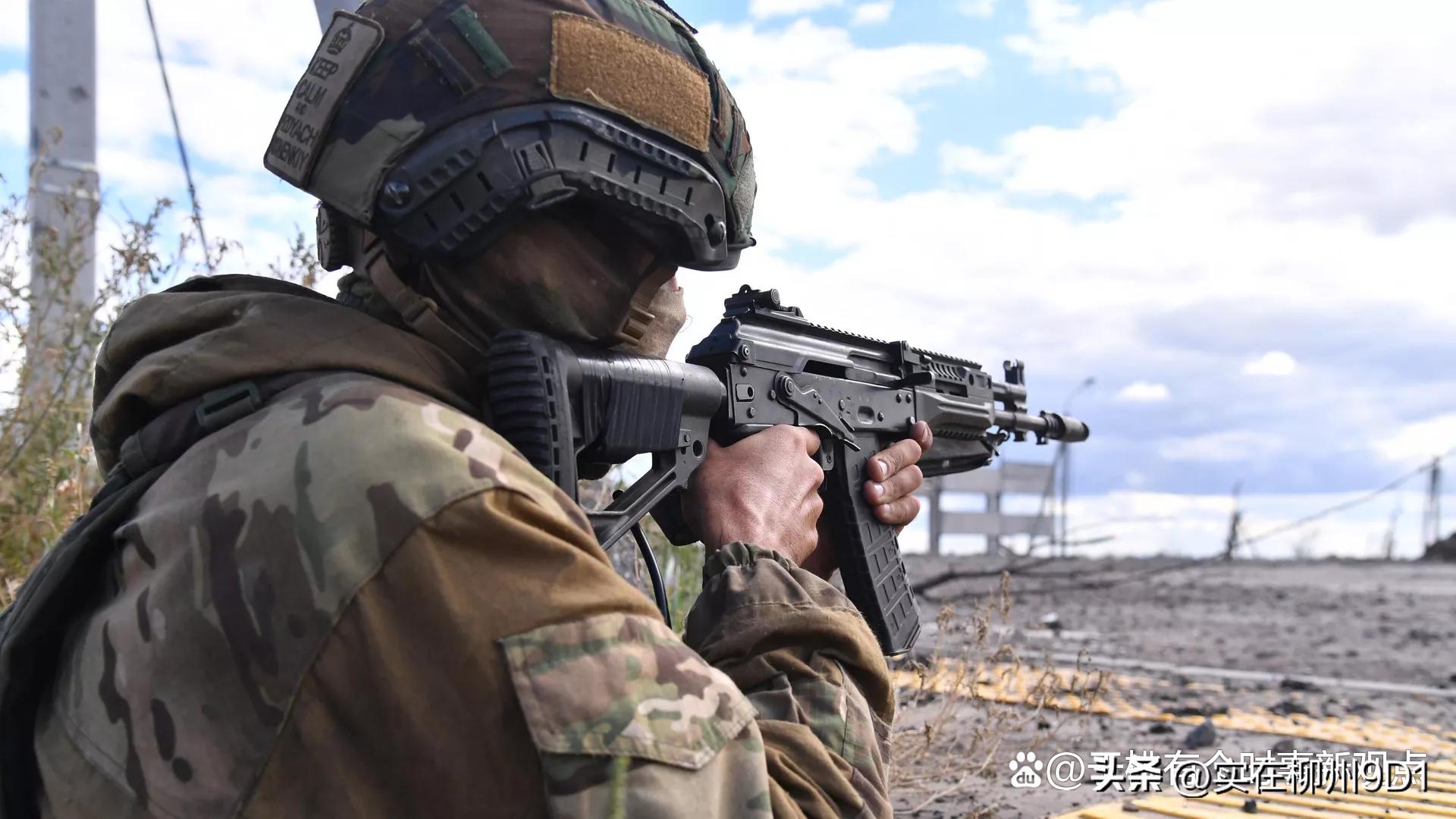 俄乌参战力量和装备数量比例,俄乌双方军队对比