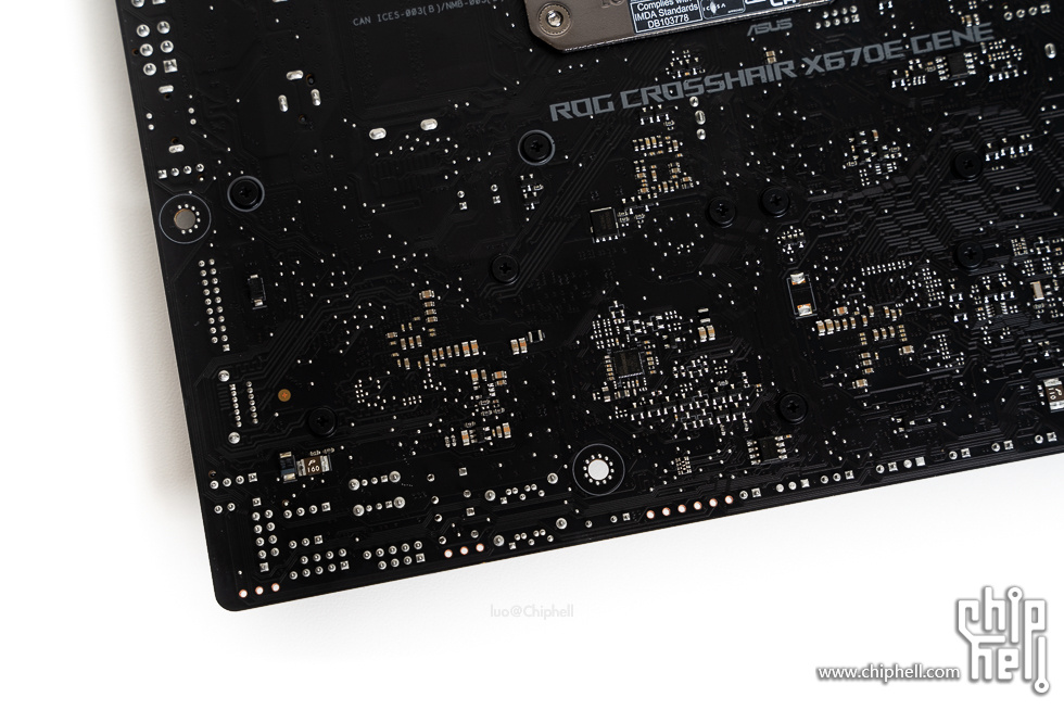 华硕tufgaminggt502弹药库白色,华硕gt502机箱黑橙搭配