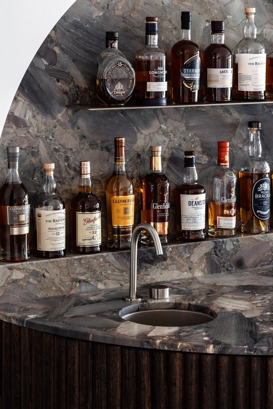 花园式极简清水混凝土别墅,混凝土极简别墅