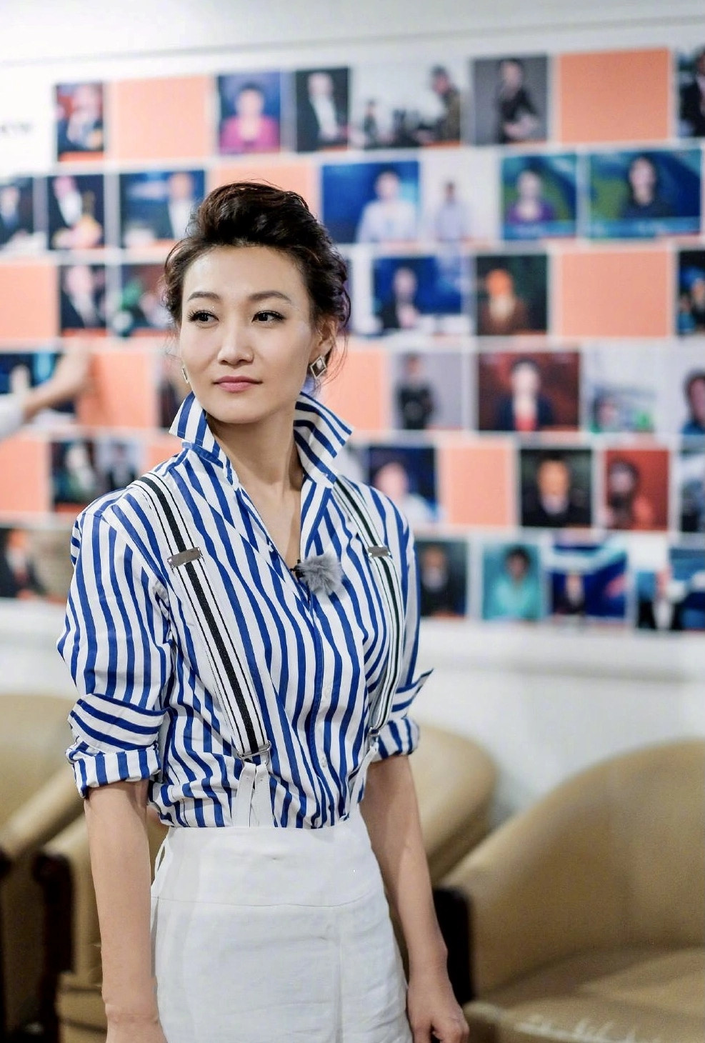 新闻联播主持人李梓萌真实头发,新闻联播主播李梓萌讲东北话