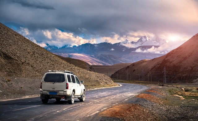 《保你平安》去世之人被造谣差点被挖坟，平安哥克服困难澄清谣言