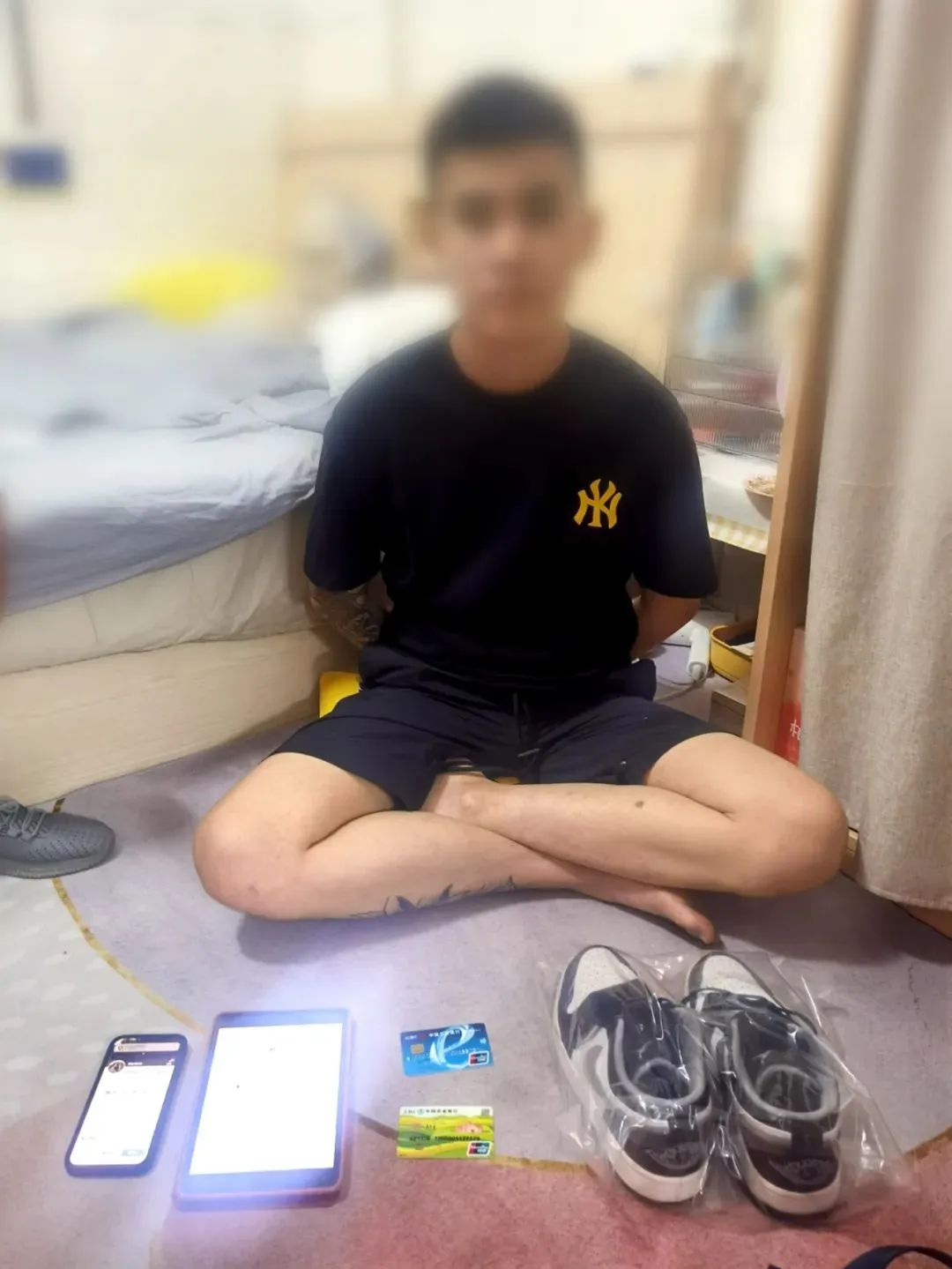 一次“裸聊”后，他的噩梦开始了…