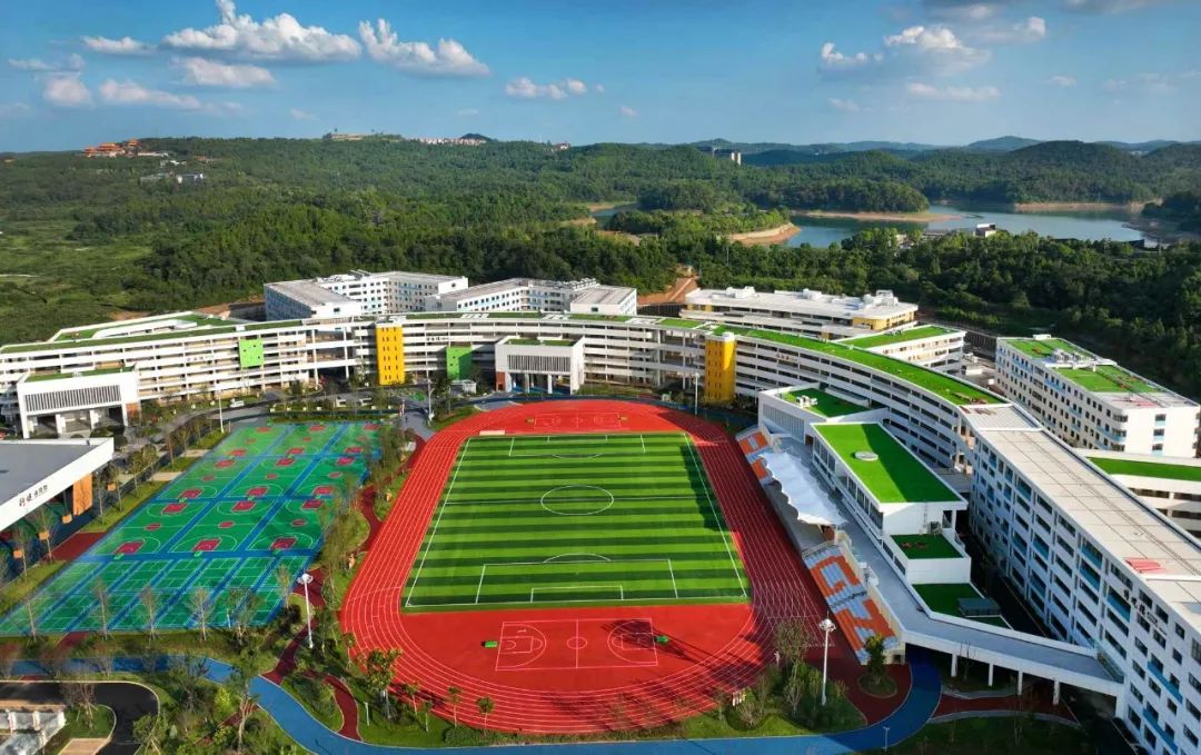 缁甸槼涓滆景楂樼骇涓鎺㈡牎,缁甸槼涓滆景楂樼骇涓鎺㈣