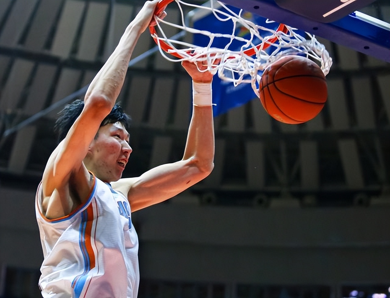 周琦无缘自由身!辽宁体育局局长给出承诺要加盟辽宁队吗?