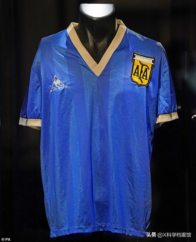 马拉多纳的上帝之手视频,马拉多纳上帝之手球服