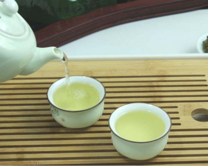 三伏天喝点什么茶解暑,三伏天又湿又热喝什么茶最合适