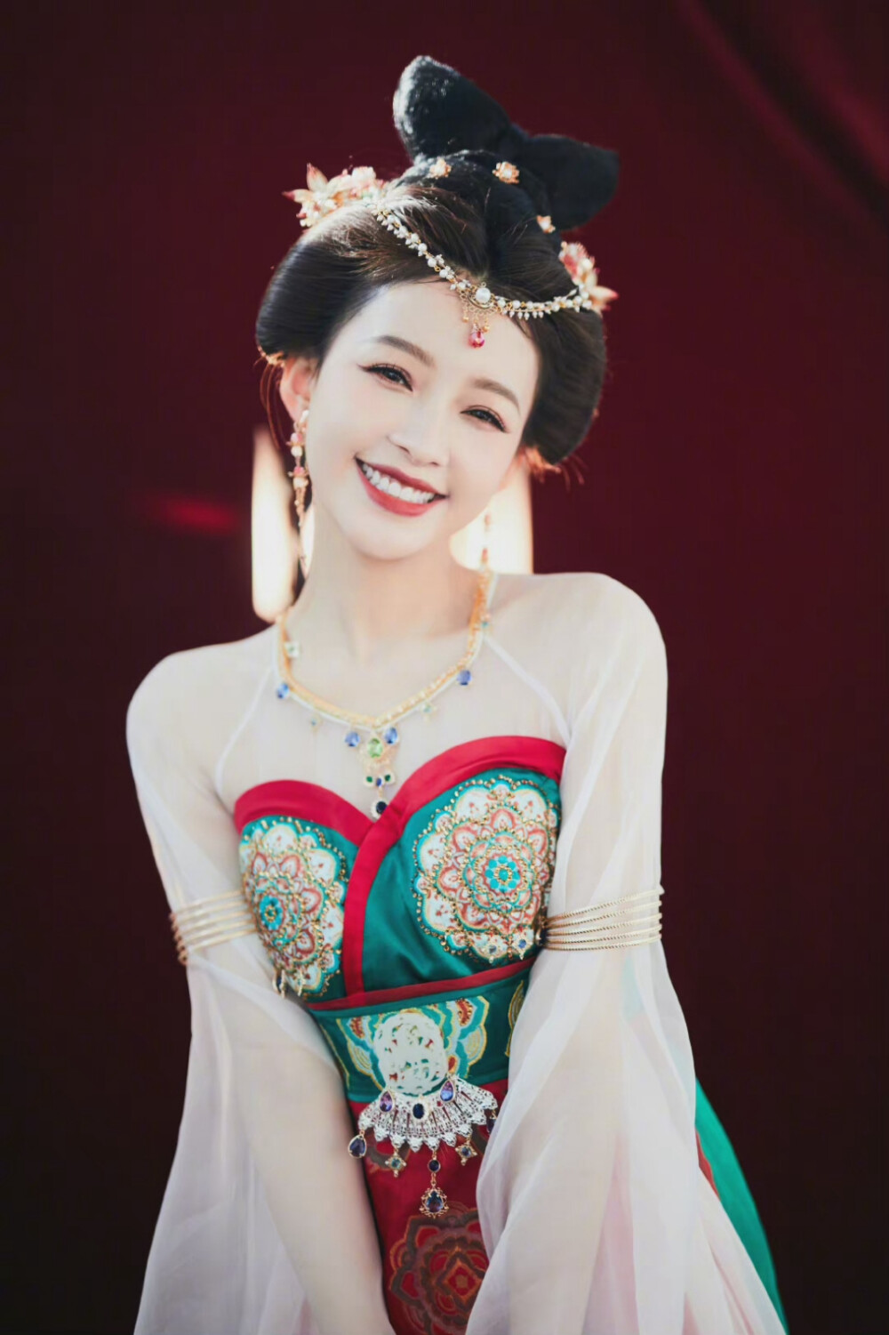 二十岁就当妈的女明星,最年轻当妈的女明星有哪些