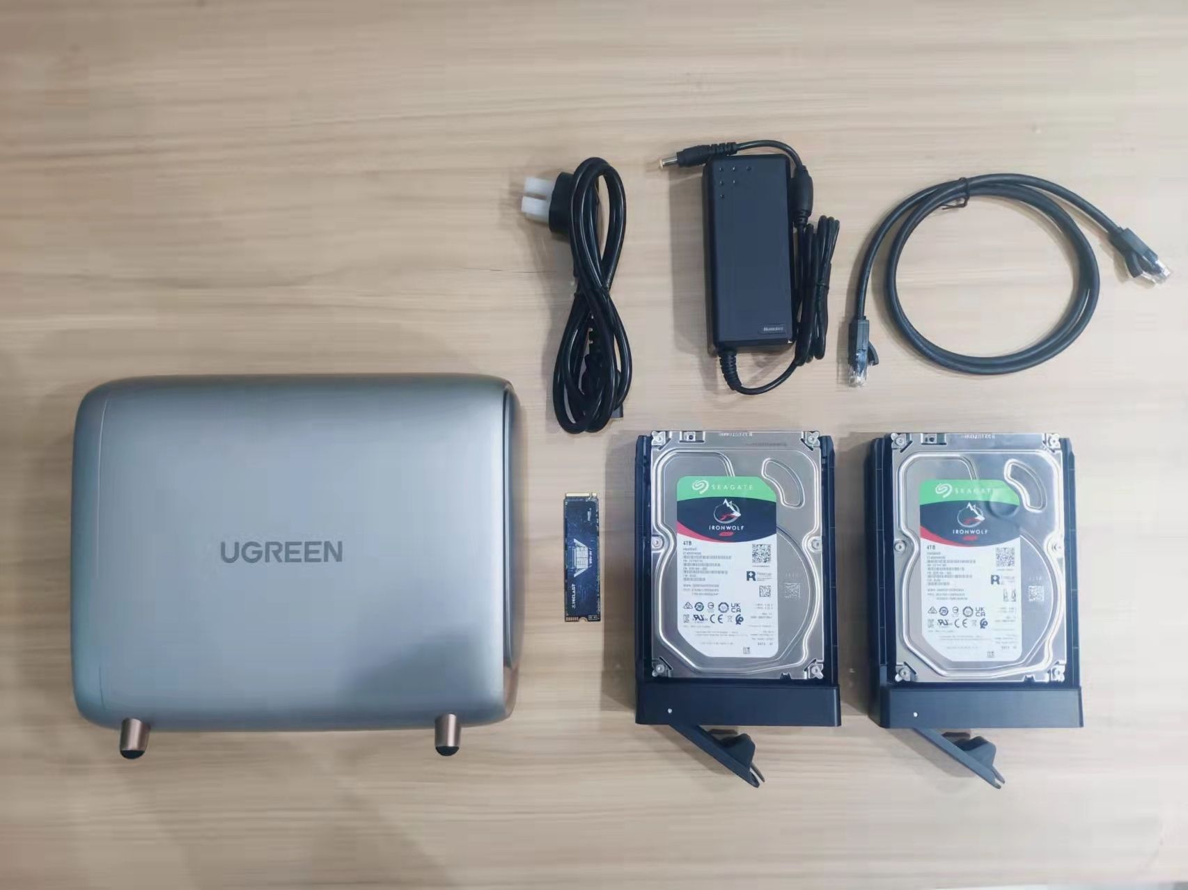 绿联私有云DH2600评测,绿联私有云dh2100和2600哪个好