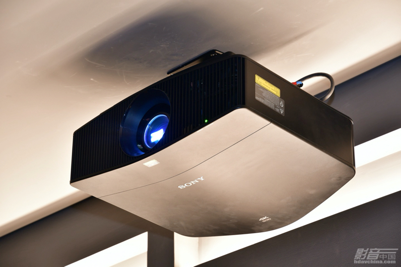 【店访】定制影院、Hi-Fi欣赏，索尼投影来助力走访青岛中正铭远展厅