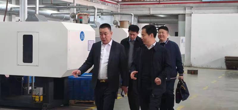 市市场监管局开展调研活动,市场监督管理所检查小家电