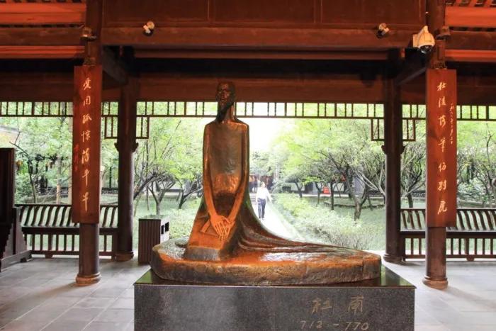 成都到青岛自驾游住宿攻略,成都旅游住宿攻略及费用