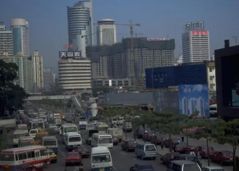 1991年，*小平邓**为深圳火车站题字，为何只写“深圳”没写“站”？