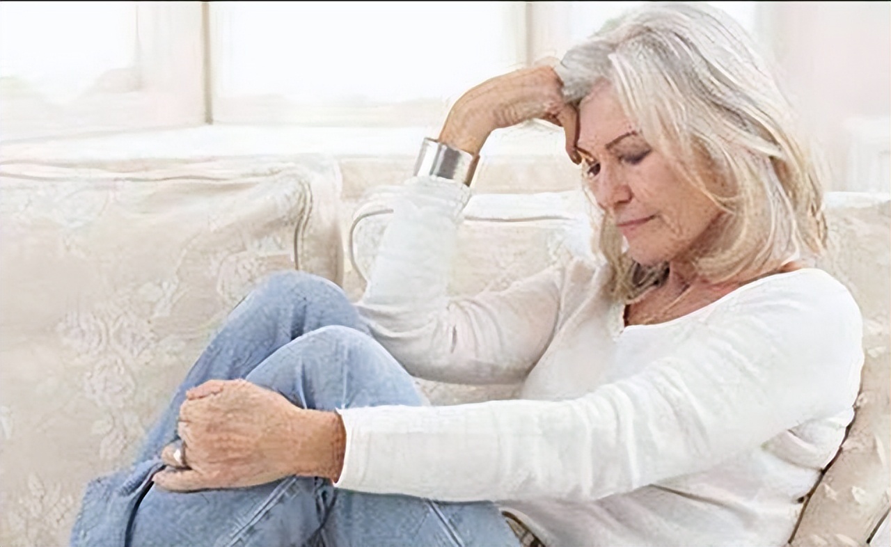 女性绝经后,并非没有好处,医生:这4种“病”,或会慢慢远离你