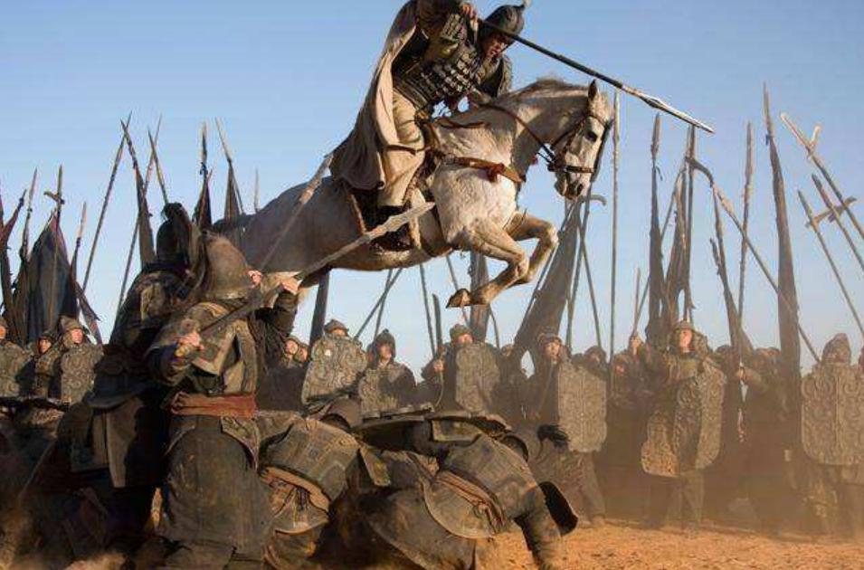 全长不过1米5的车战利器青铜戈，为何能成为中国最特色的兵器？