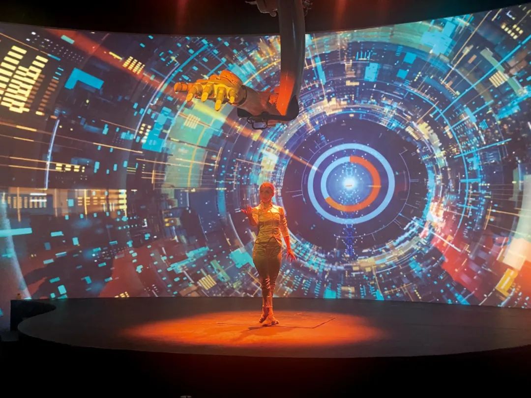 迪拜世博会中国馆复兴号,迪拜世博会彩绘飞机