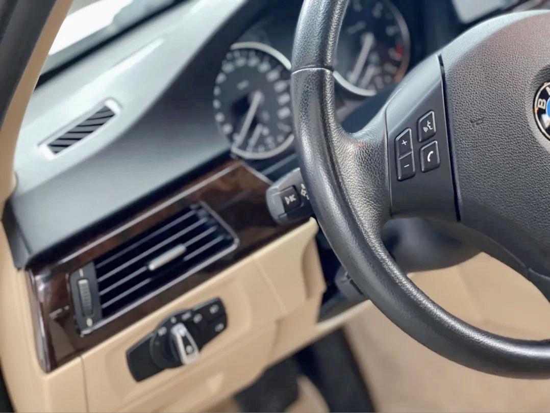 破烂不堪的废旧车变成新车的视频,宝马e90325i