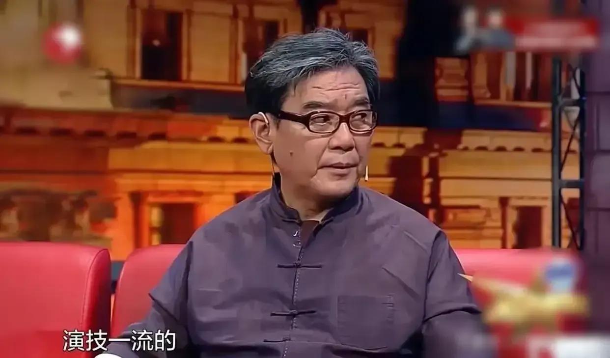 李立群难得一遇居家老戏骨,李立群谈外貌才情财力