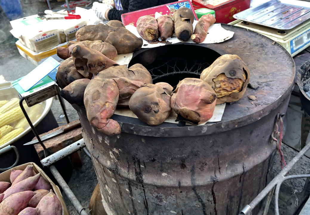 带大家看看东北早市物价多便宜,看东北早市物价冬天囤菜