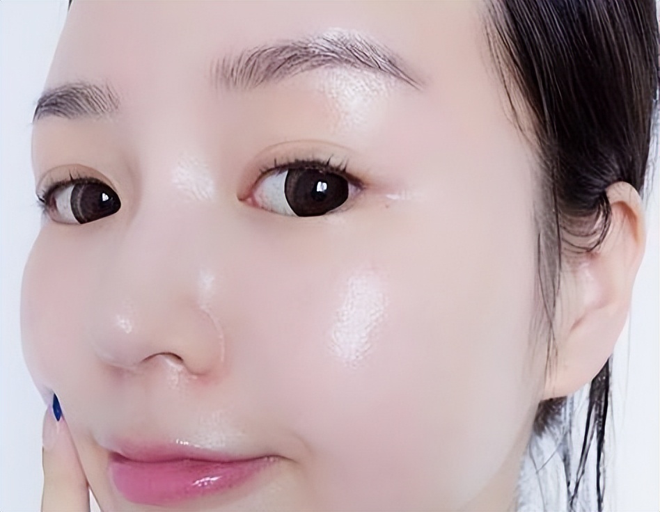 混合性皮肤适合雅诗兰黛护肤品,十大顶级护肤品排行榜雅诗兰黛