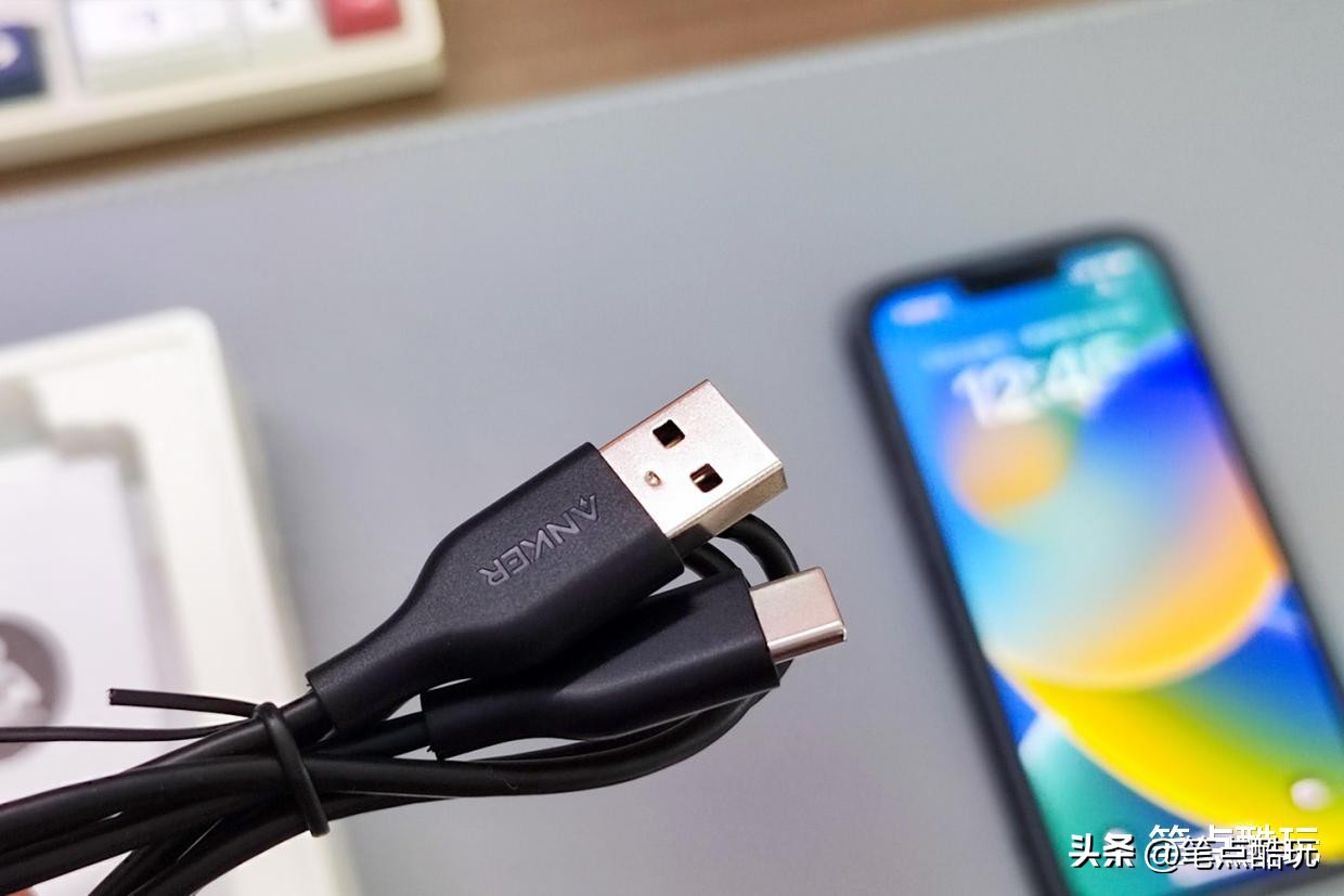 lightning接口磁吸充电宝,iphone的磁吸充电宝支持无线充吗