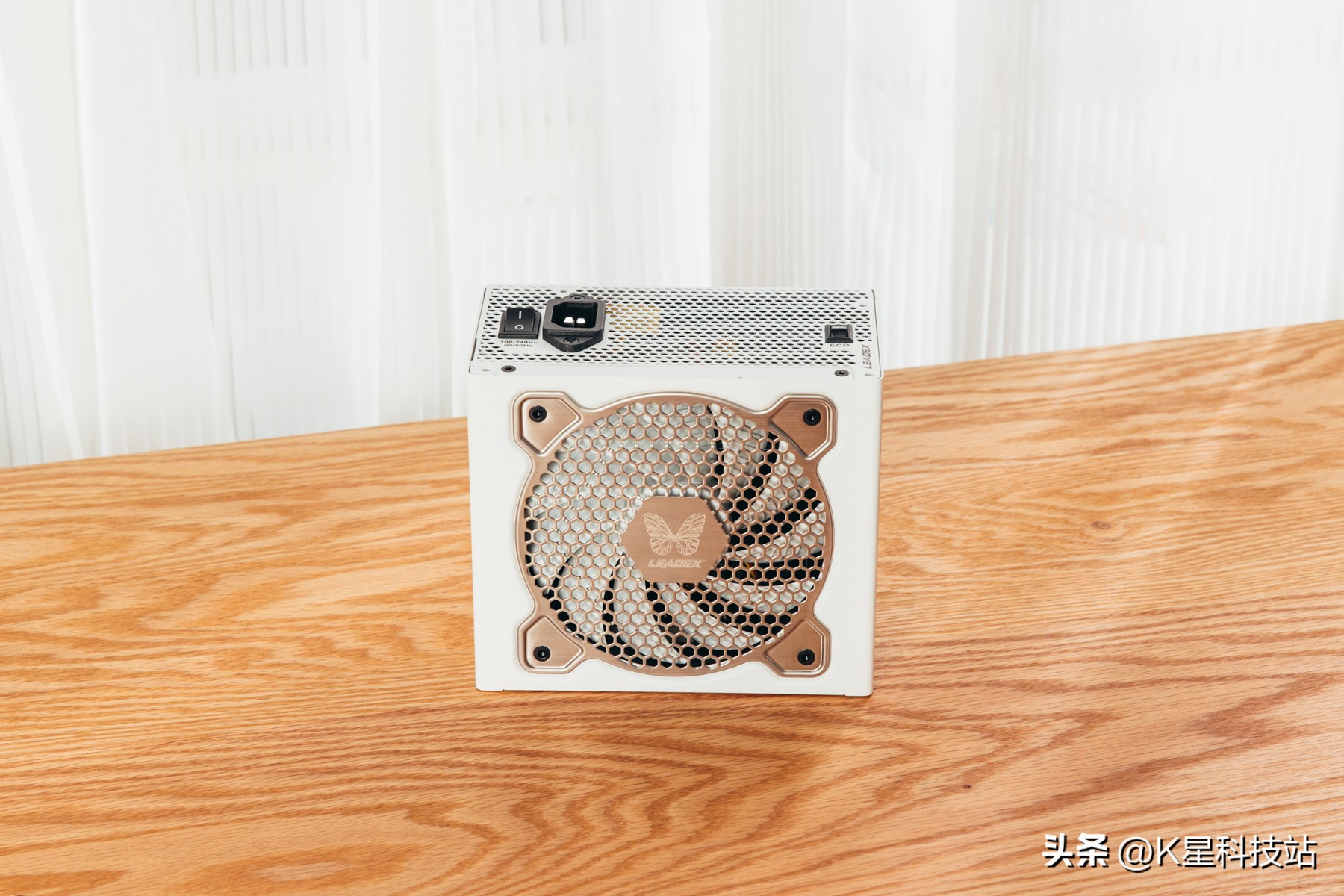 鍗庣x670e涓绘澘涓婁粈涔坈pu,鍗庣strixz690-e瑁呮満瑙嗛