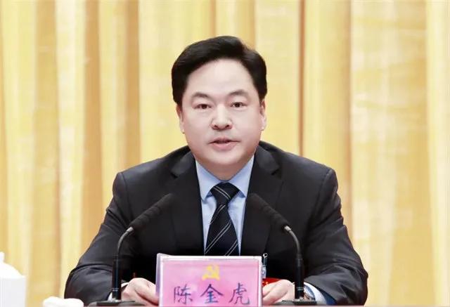 2021年，常州，牛牛牛！什么都挡不住常州奔跑的脚步…