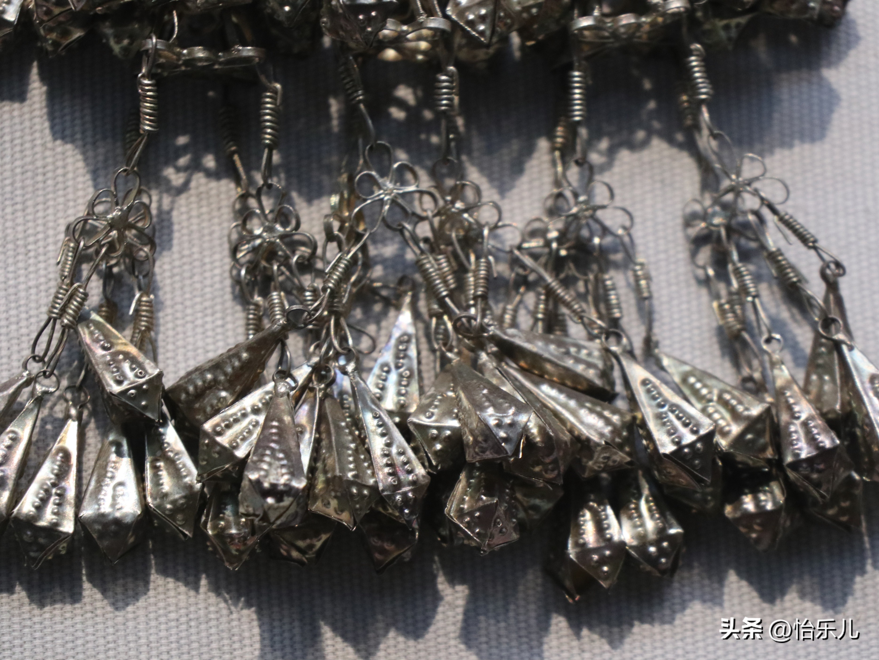 云南最著名的银饰,云南银饰元素