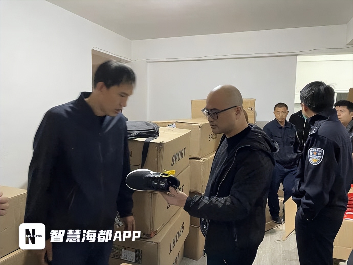 销售假冒耐克跑鞋,福州这人摊上事了