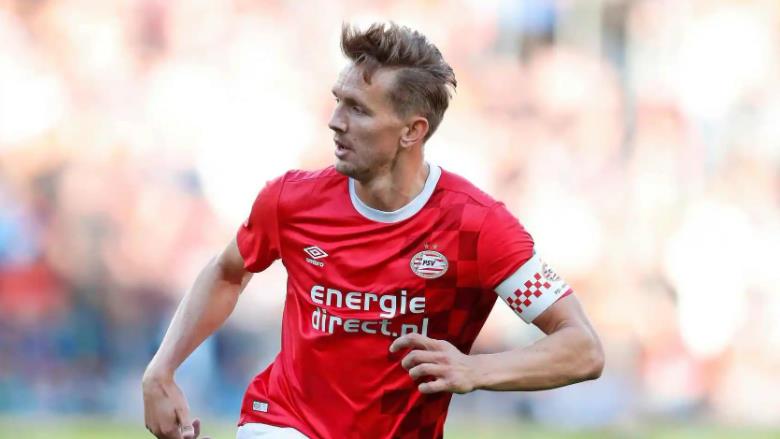 拿了三次世界杯冠军,拿过三次世界杯冠军