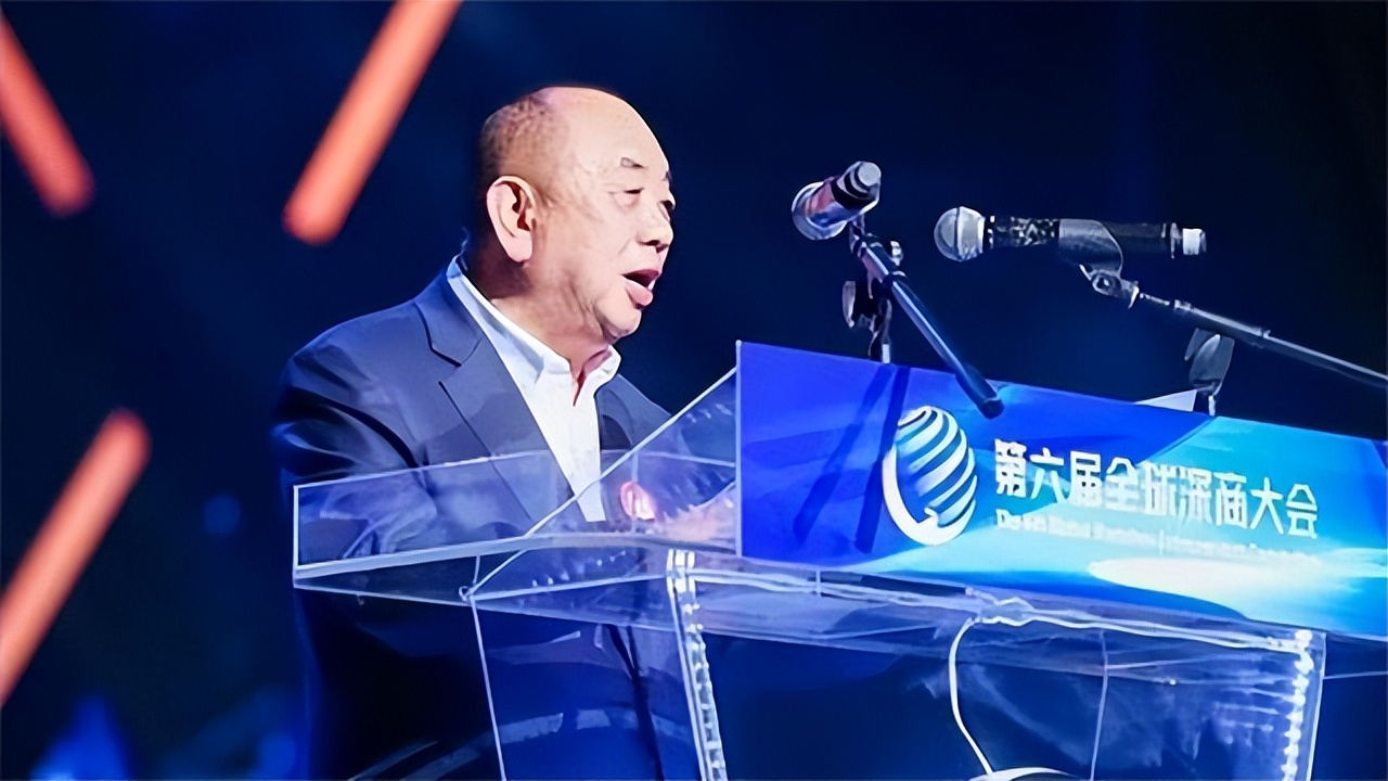 他17岁上清华，29岁辞职创业，疫情期间日赚1亿，如今身家1291亿