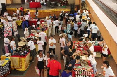 非洲19岁女孩远嫁河南48岁离异农民，生俩混血儿：在中国我很享福