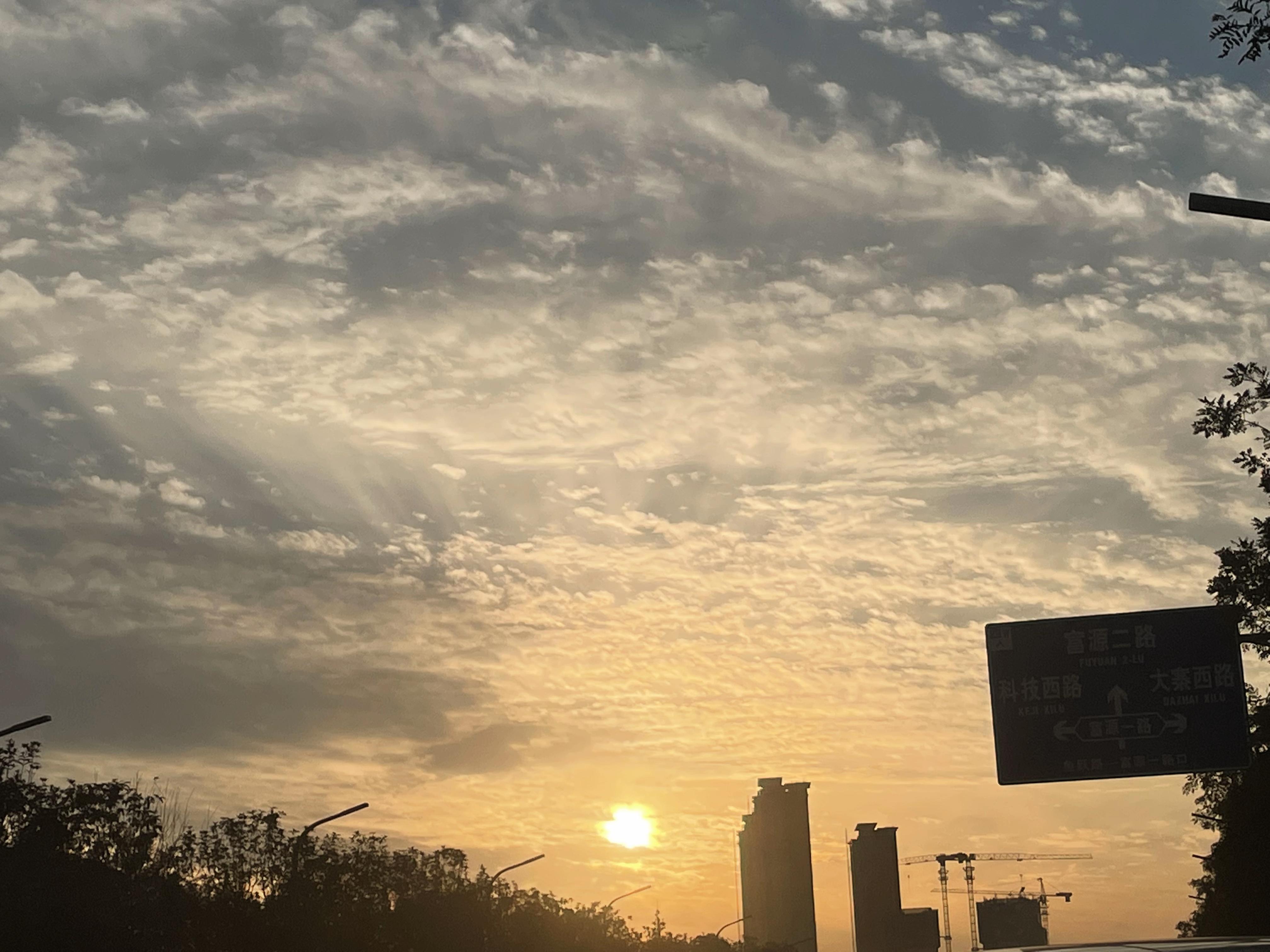 信息时代，那些深陷黑网贷一发不可自拔的超前消费者们该何去何从