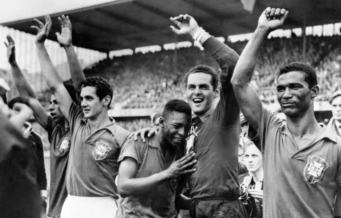 82岁球王贝利已进入临终关怀阶段,球王贝利逝世终年82岁