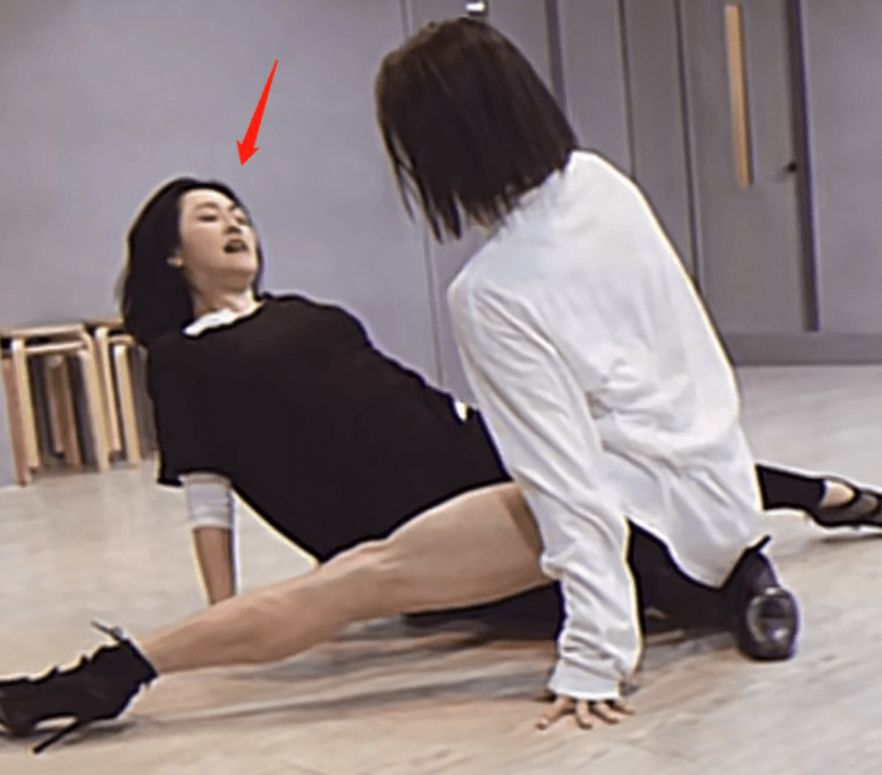 小s跳舞原视频潇洒不是摆烂,小s舞蹈动作夸张