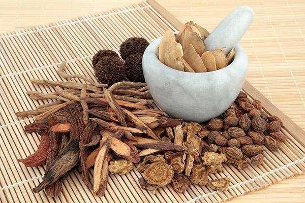 逍遥丸归脾丸加明目地黄丸,归脾丸六味地黄丸逍遥丸