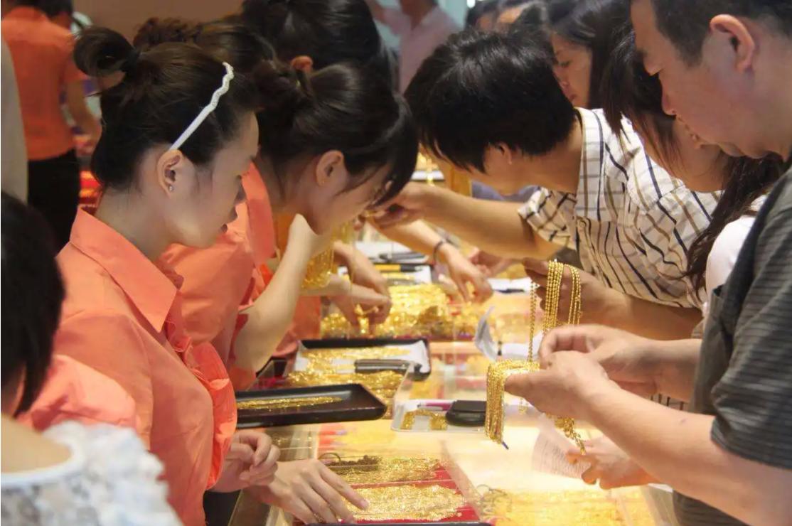 1折买翡翠,1折买奢侈品