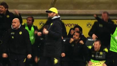 穆里尼奥切尔西激情庆祝,穆里尼奥2004年波尔图激情庆祝