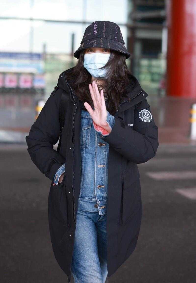 宋佳白裤子穿搭,宋佳牛仔外套搭配图片