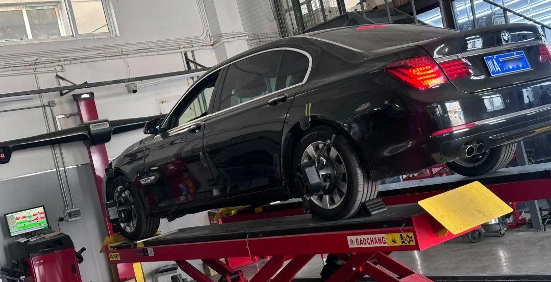 老款宝马730改新款全过程,12年40万公里宝马730翻新