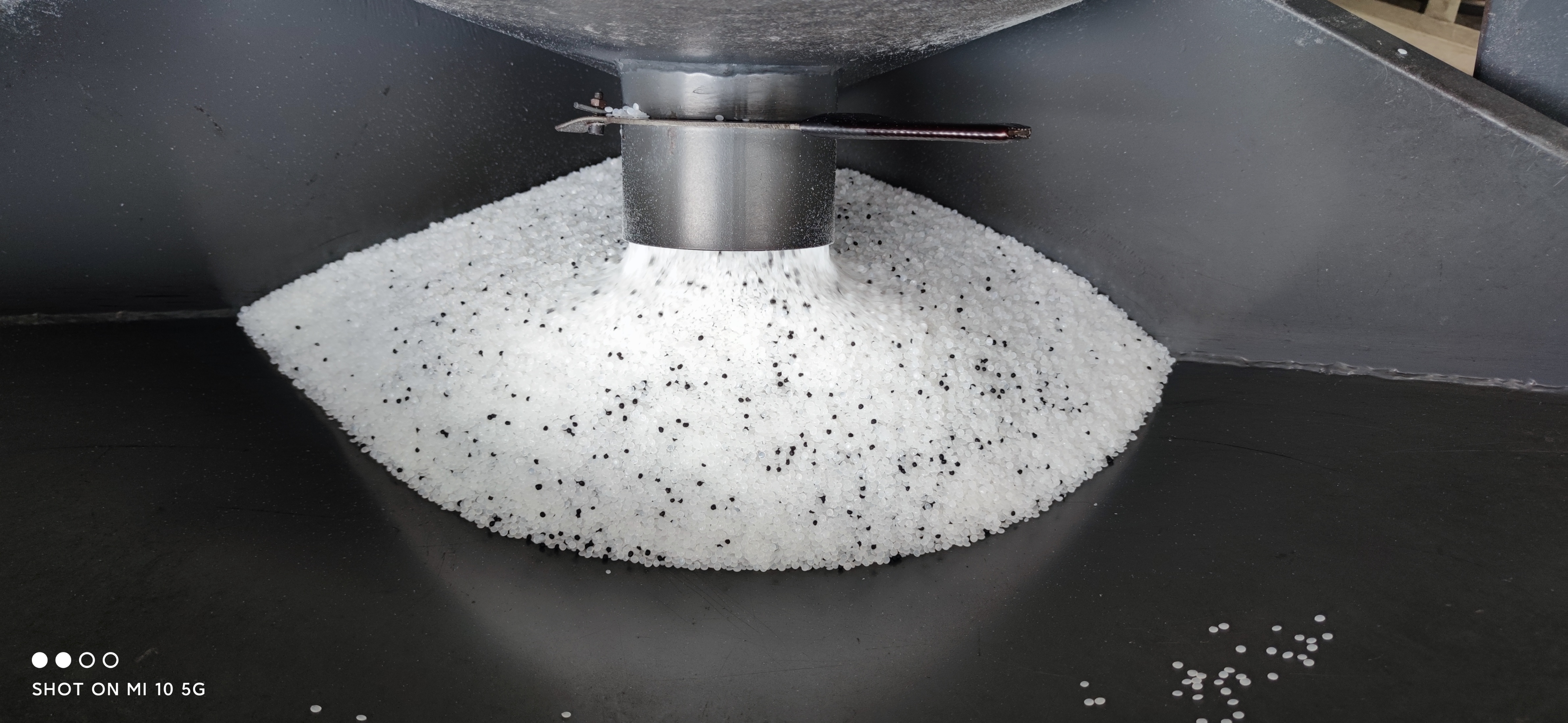 鱼塘防渗膜厚度,鱼塘防渗膜200um是几毫米