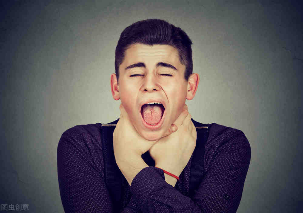 老年人呛咳的正确处理方式,老人呛咳是什么病的征兆