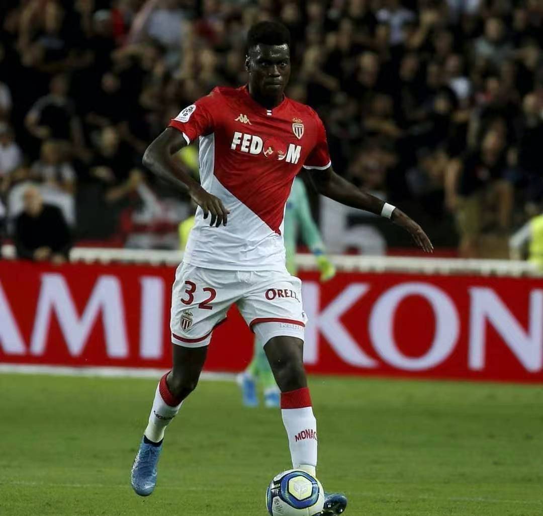 巴迪亚希勒1000米,巴迪亚希勒的个人介绍